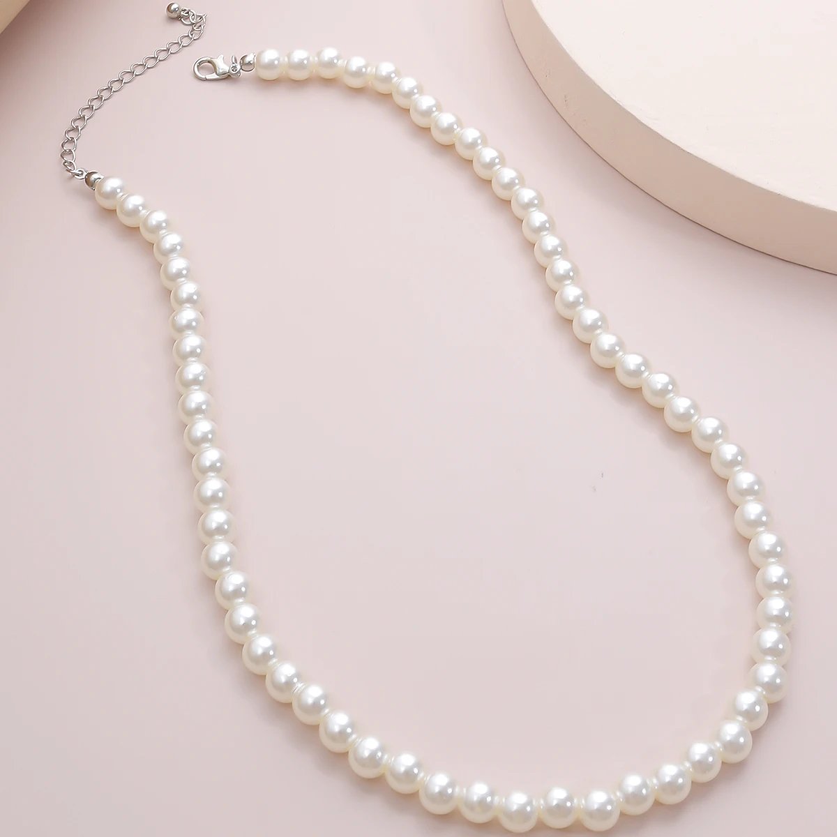 Simple Imitation-Pearl Beaded Short Choker Necklace for Men Trendy White Beaded Chains on Neck Accessories 2023 Fashion Jewelry