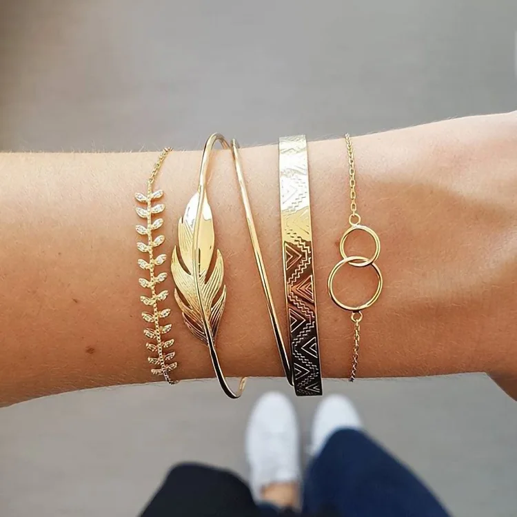 4PCS/Set Boho Geometric Tassel Chain Bracelet For Women MultiLayer Bangles Charm Party Wedding Beach Jewelry Set Accessories 4PCS/Set Boho Geometric Tassel Chain Bracelet For Women MultiLayer Bangles Charm Party Wedding Beach Jewelry Set Accessories