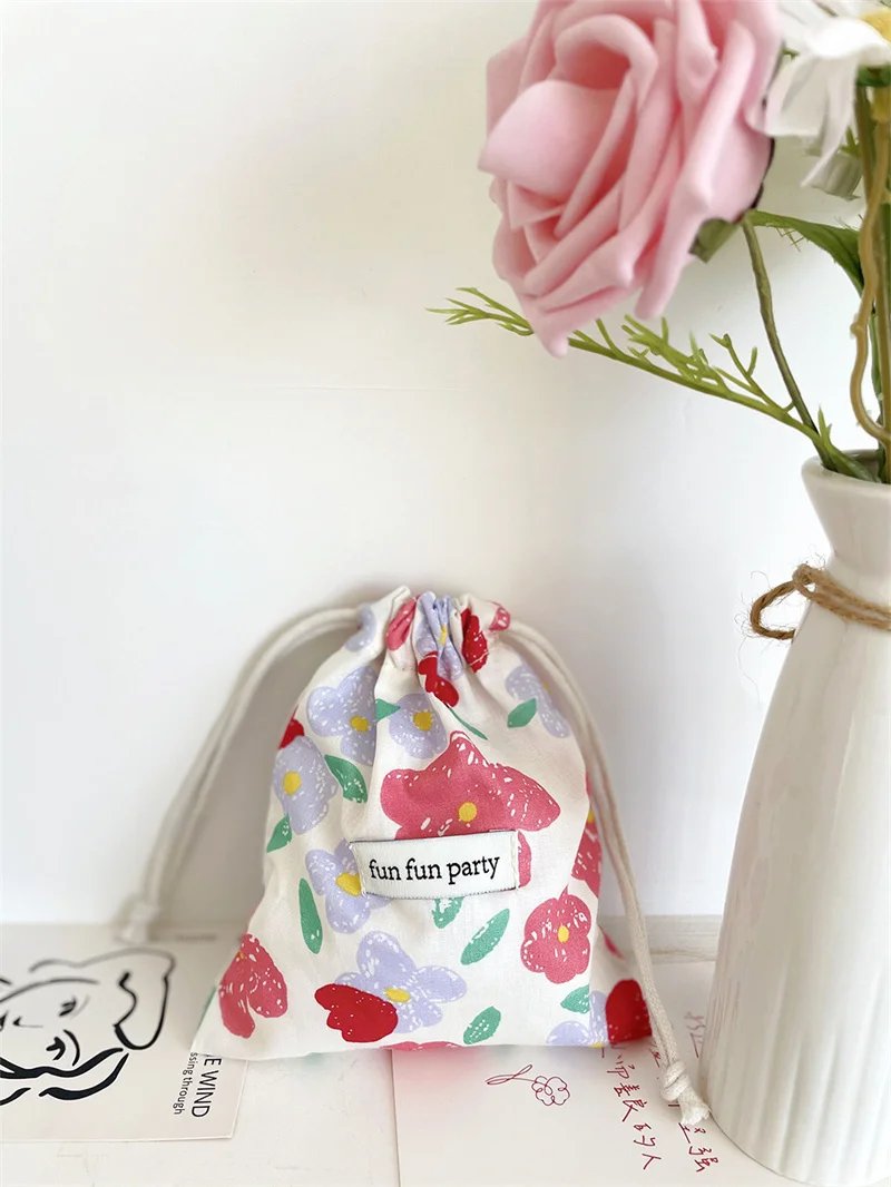 Cotton Linen Floral Storage Drawstring Bag Women Finishing Storage Pouch Cute Makeup Bag Christmas Gift Candy Jewelry Organizer