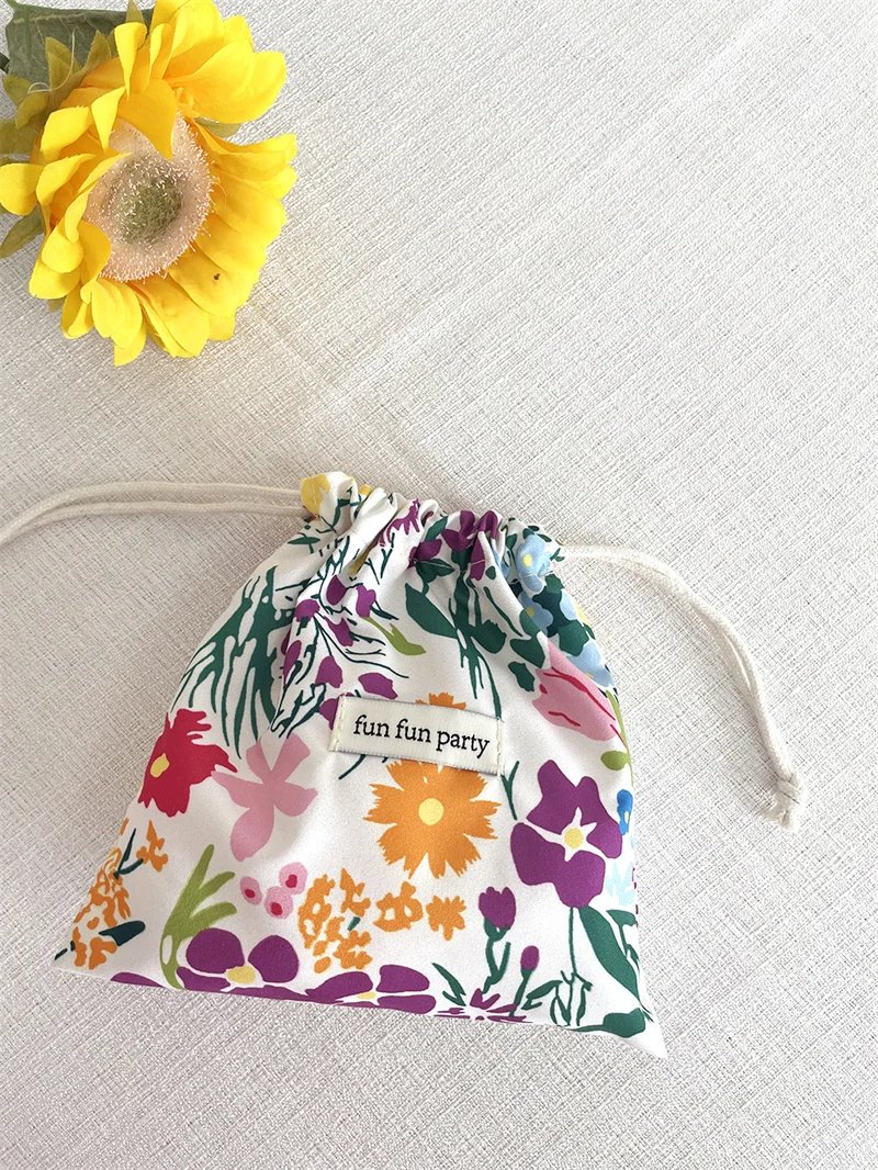 Cotton Linen Floral Storage Drawstring Bag Women Finishing Storage Pouch Cute Makeup Bag Christmas Gift Candy Jewelry Organizer