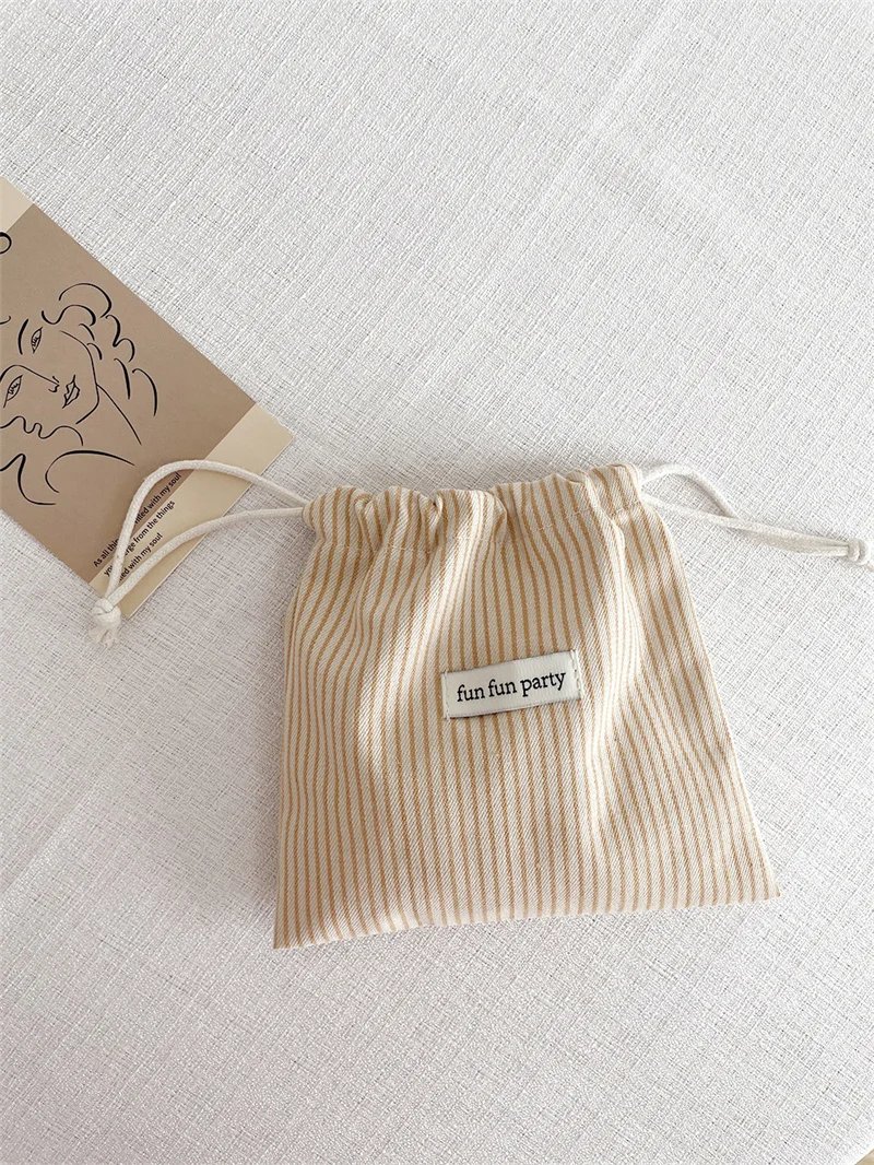 Cotton Linen Floral Storage Drawstring Bag Women Finishing Storage Pouch Cute Makeup Bag Christmas Gift Candy Jewelry Organizer