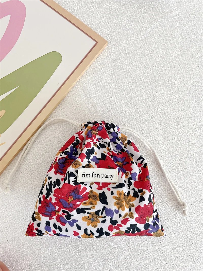 Cotton Linen Floral Storage Drawstring Bag Women Finishing Storage Pouch Cute Makeup Bag Christmas Gift Candy Jewelry Organizer