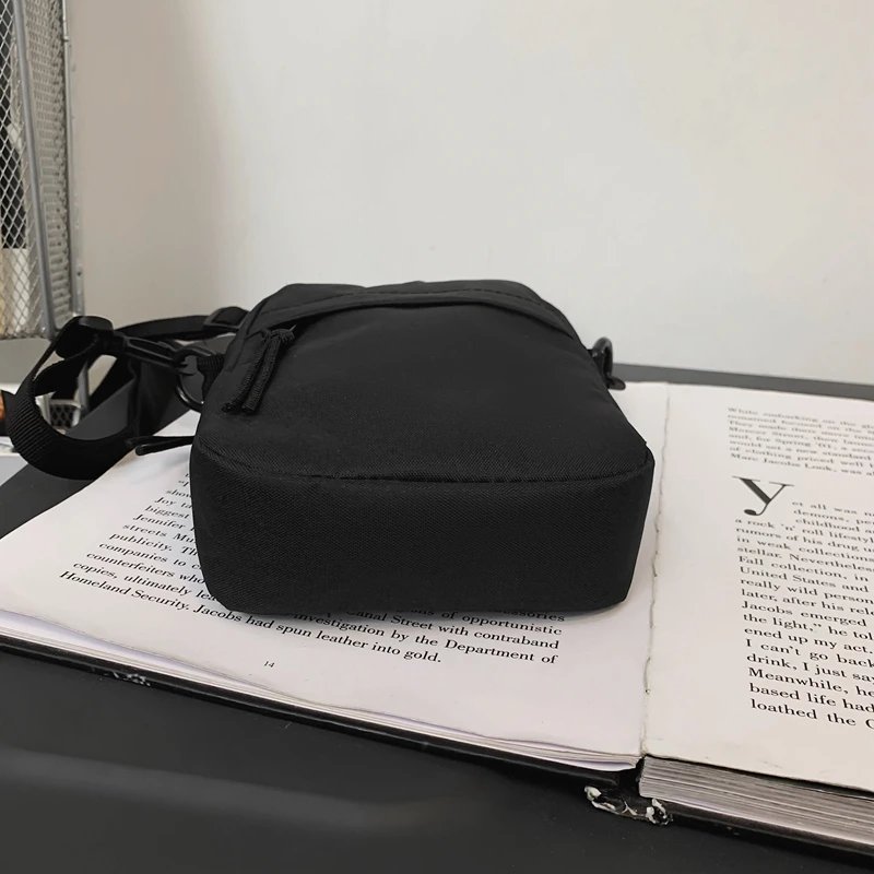 Messenger Sling Bags For Men Casual Canvas Small Zipper Crossbody Pouch Simple Small Crossbody Shoulder Bag Men Bag