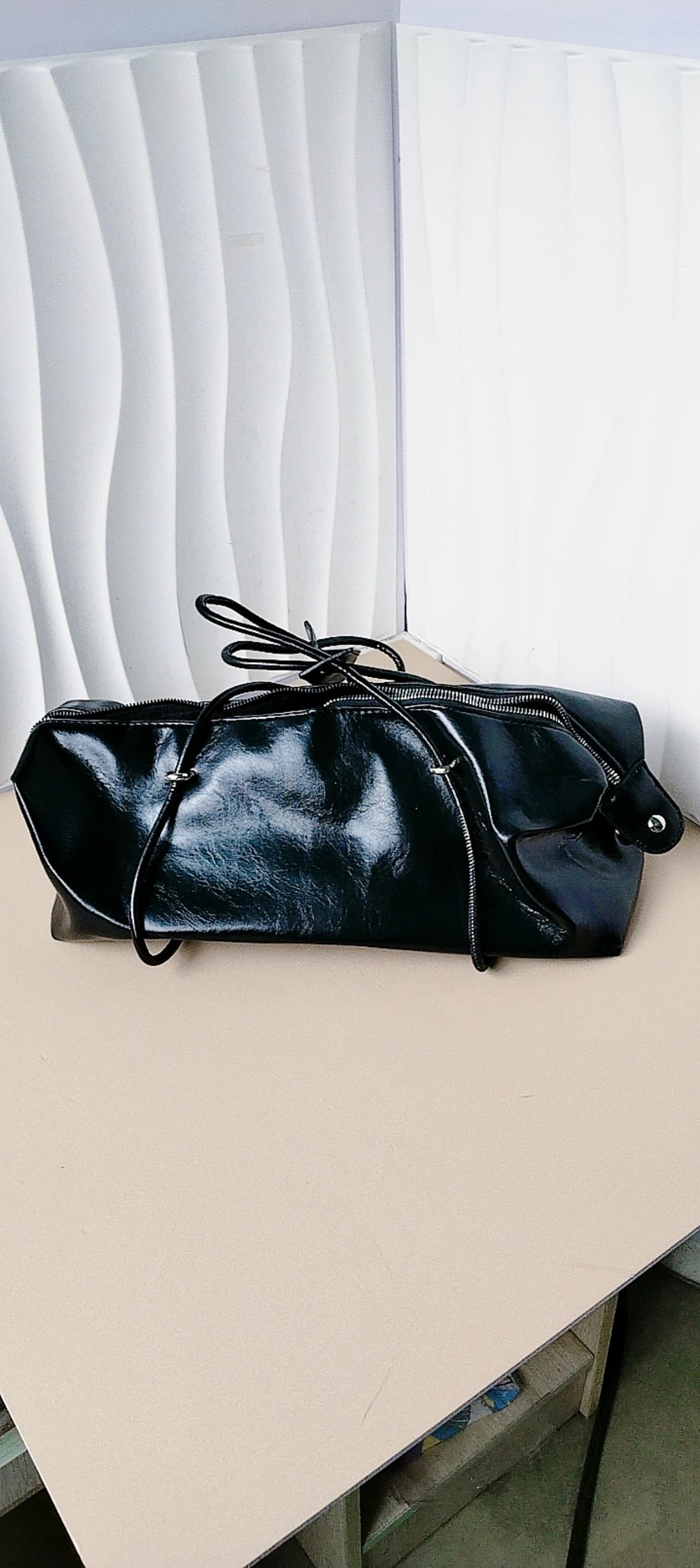 Winter Women's Bag Large Capacity Boston Pillow Bag Spicy Girl Motorcycle Bag High Quality One Shoulder Travel Handbag