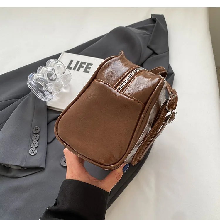 Woman's Boston Shoulder Crossbody Bag Monochrome Fashion Handbag with Adjustable Straps armpit Bag for Work Shopping Travel