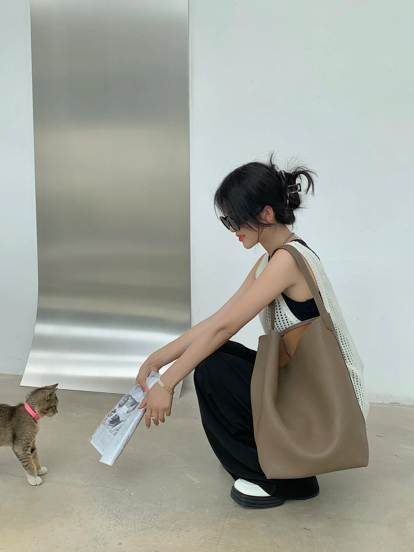 Motingsome Soft Cowhdie Minimalism Women Bucket Bag Elegant French Style Lady Large Tote Bag Luxury Thick Real Leather Bag 2022 Motingsome Soft Cowhdie Minimalism Women Bucket Bag Elegant French Style Lady Large Tote Bag Luxury Thick Real Leather Bag 2022