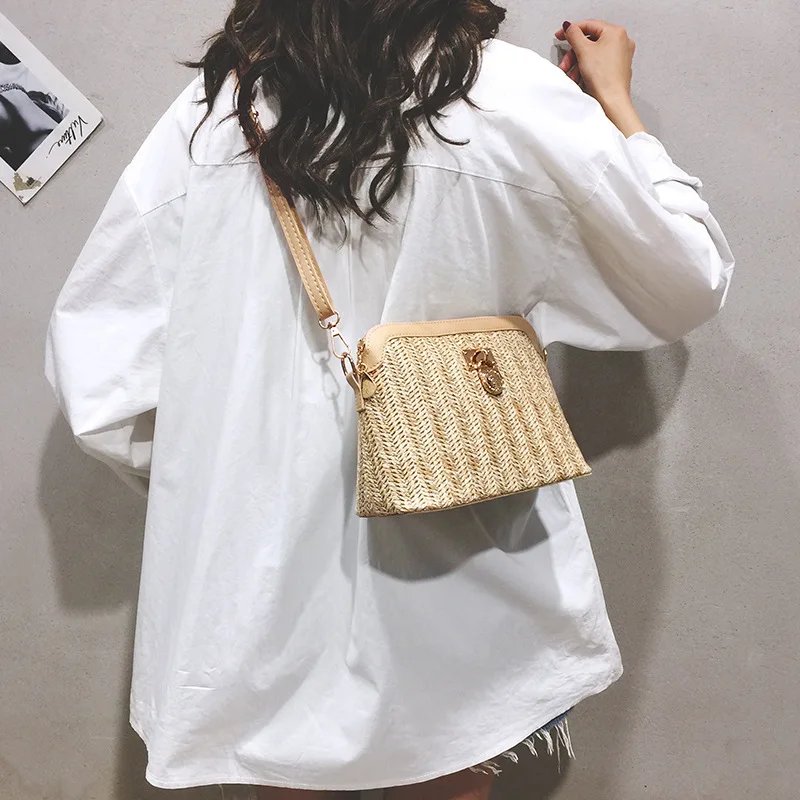 Casual Chains Straw Bucket Bags 2023 Women Summer Messenger Bag Rattan Bags Beach Lady Travel Purses and Handbags Shoulder Bag
