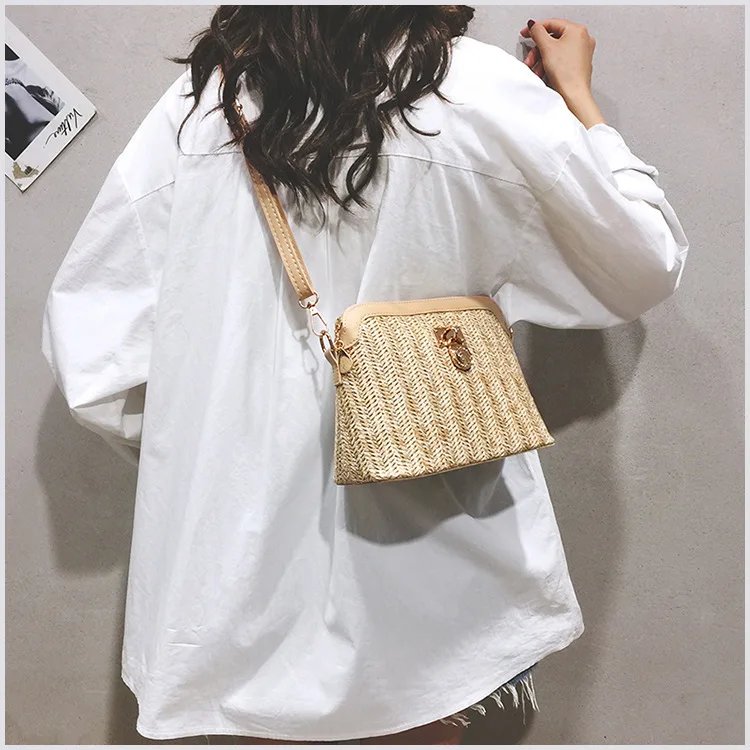 Casual Chains Straw Bucket Bags 2023 Women Summer Messenger Bag Rattan Bags Beach Lady Travel Purses and Handbags Shoulder Bag