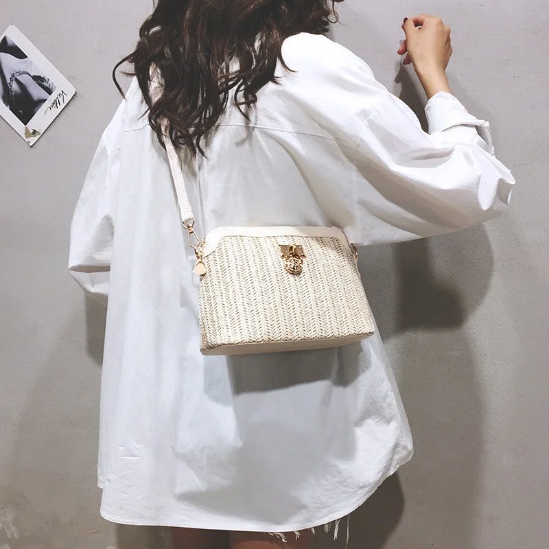 Casual Chains Straw Bucket Bags 2023 Women Summer Messenger Bag Rattan Bags Beach Lady Travel Purses and Handbags Shoulder Bag