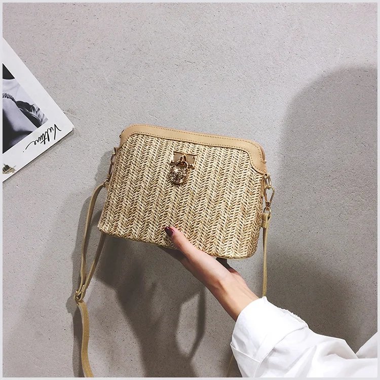 Casual Chains Straw Bucket Bags 2023 Women Summer Messenger Bag Rattan Bags Beach Lady Travel Purses and Handbags Shoulder Bag