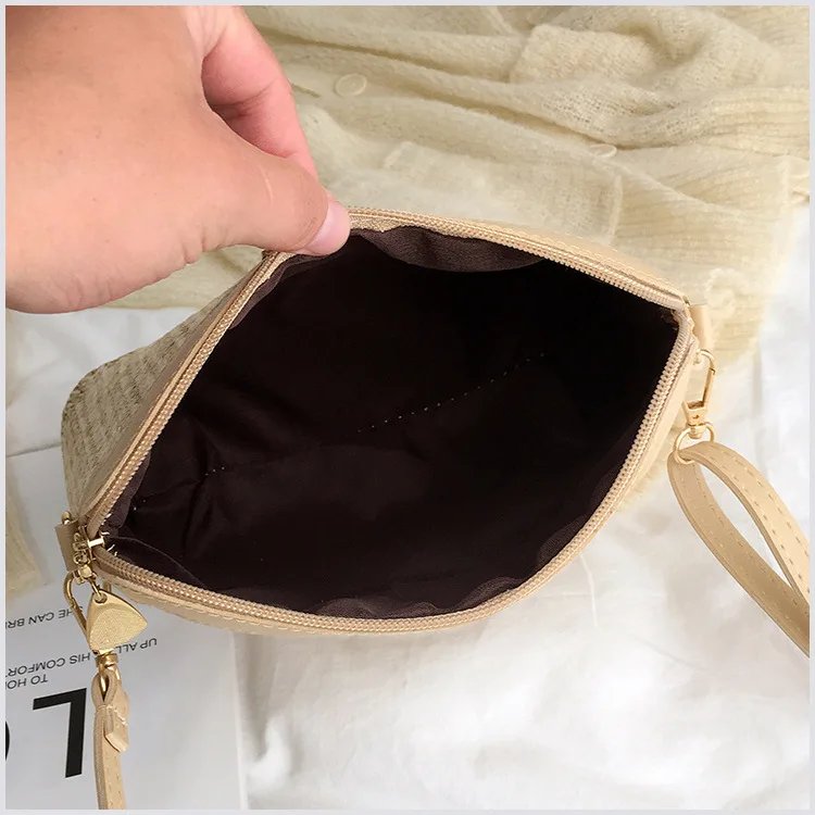 Casual Chains Straw Bucket Bags 2023 Women Summer Messenger Bag Rattan Bags Beach Lady Travel Purses and Handbags Shoulder Bag