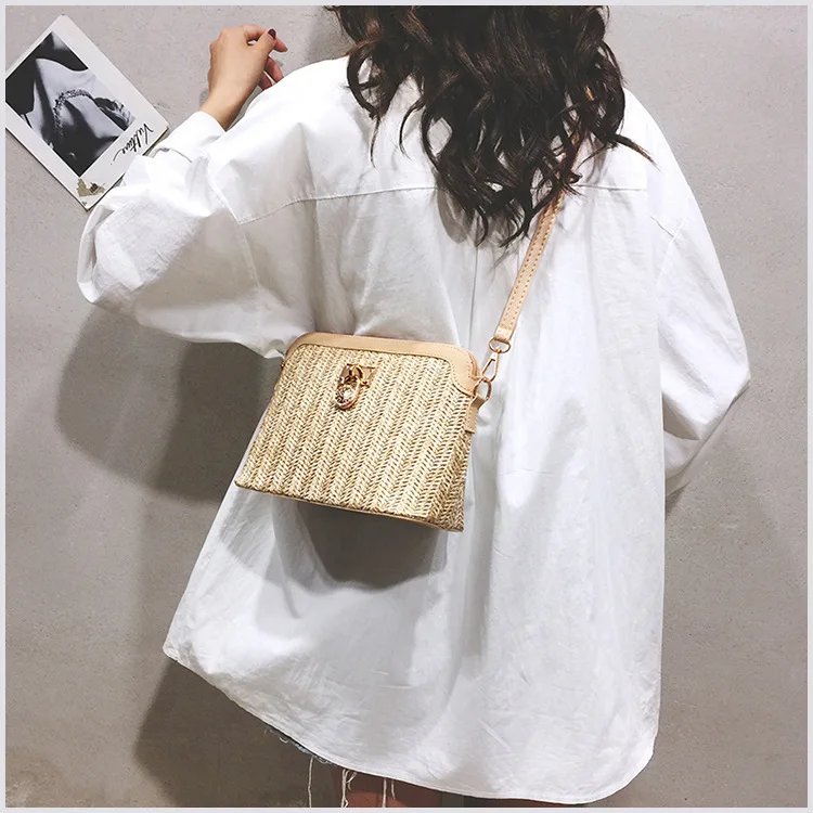 Casual Chains Straw Bucket Bags 2023 Women Summer Messenger Bag Rattan Bags Beach Lady Travel Purses and Handbags Shoulder Bag
