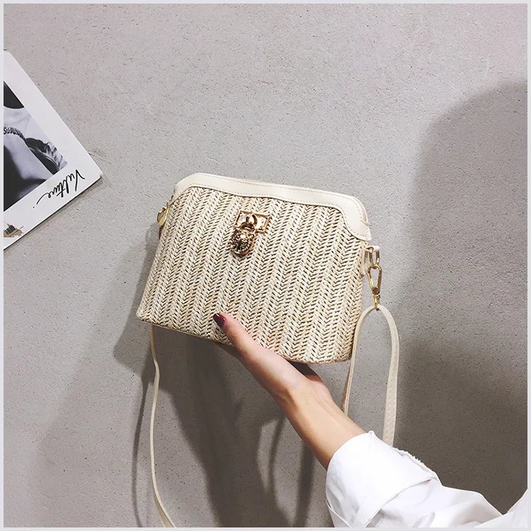 Casual Chains Straw Bucket Bags 2023 Women Summer Messenger Bag Rattan Bags Beach Lady Travel Purses and Handbags Shoulder Bag