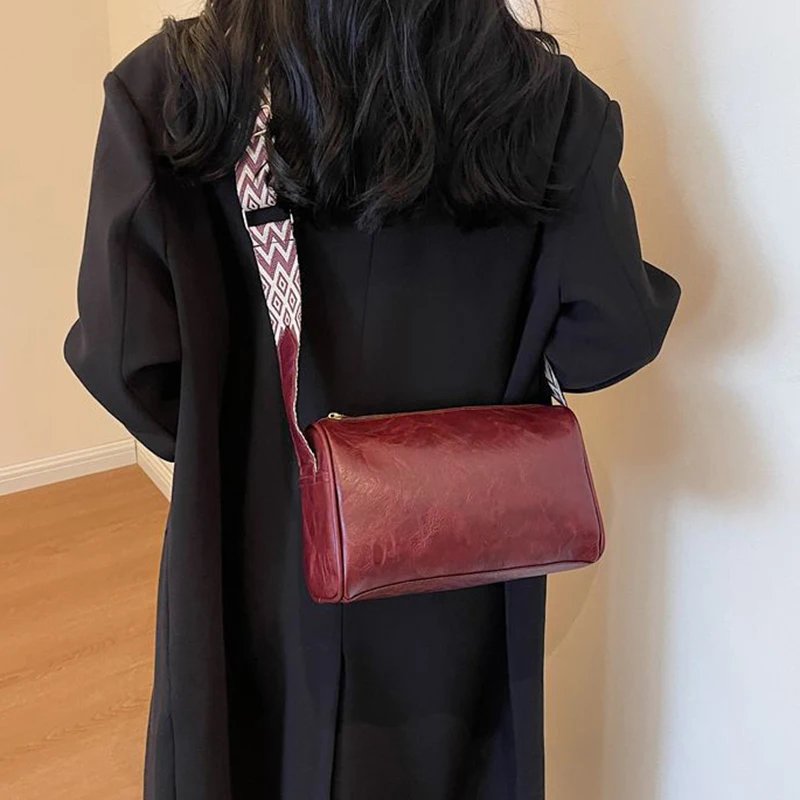 High Quality PU Leather, Wide Shoulder Strap Shoulder Bag ,Women Vintage Ladies Small Handbag ,Pillow Messenger Crossbody Bag