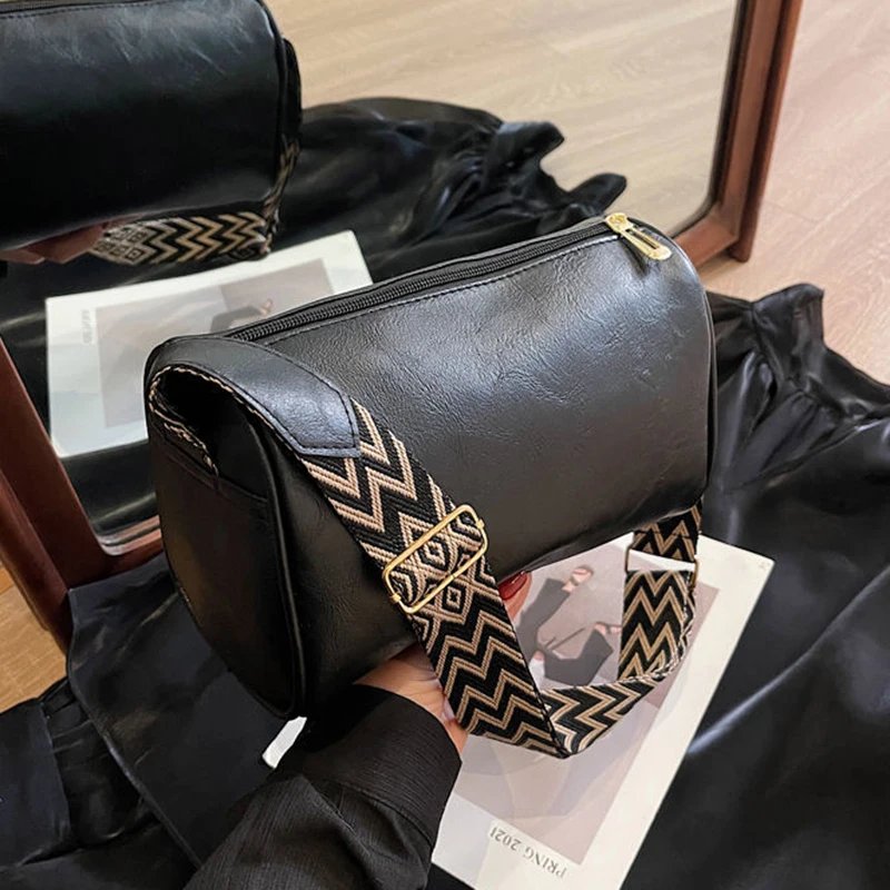 High Quality PU Leather, Wide Shoulder Strap Shoulder Bag ,Women Vintage Ladies Small Handbag ,Pillow Messenger Crossbody Bag