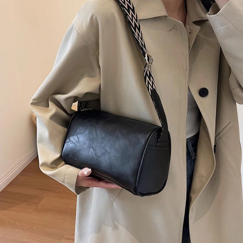 High Quality PU Leather, Wide Shoulder Strap Shoulder Bag ,Women Vintage Ladies Small Handbag ,Pillow Messenger Crossbody Bag