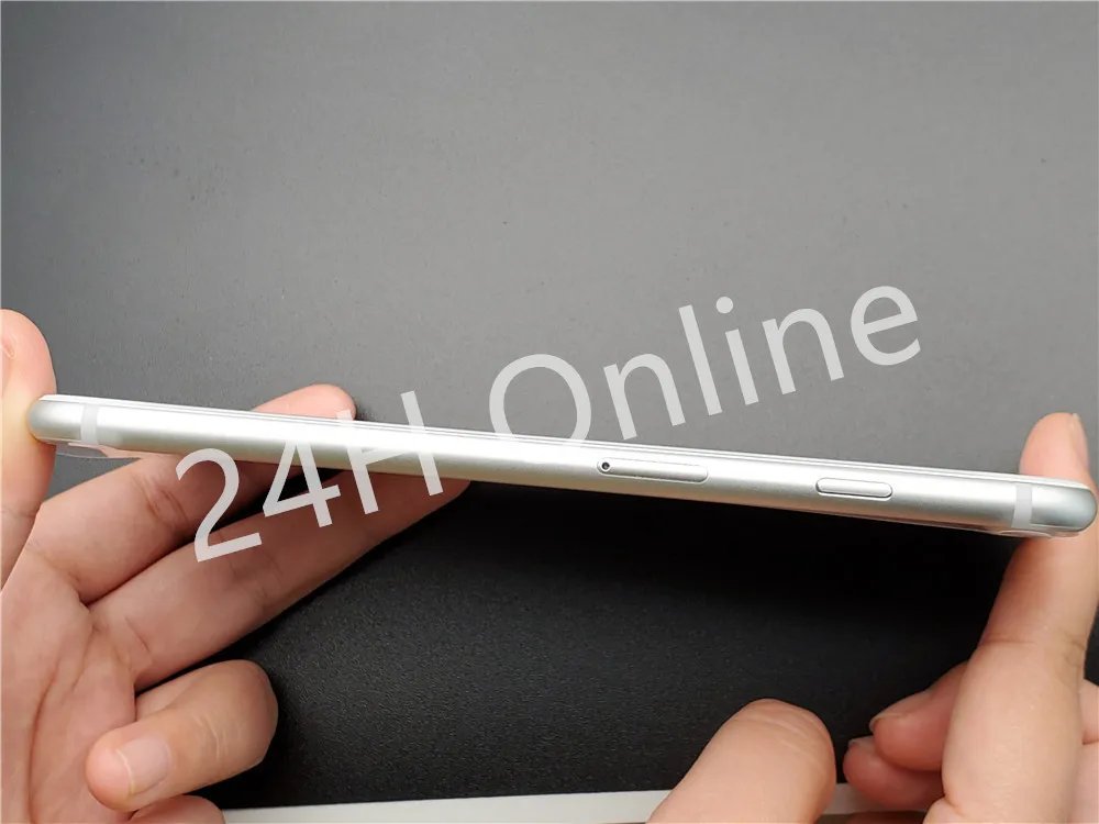 Apple iPhone 7 / 7Plus 32GB 128GB 256GB ROM 4.7'/5.5' IPS LCD 12MP 4G LTE Quad Core IOS NFC Original Unlocked Mobile Phone