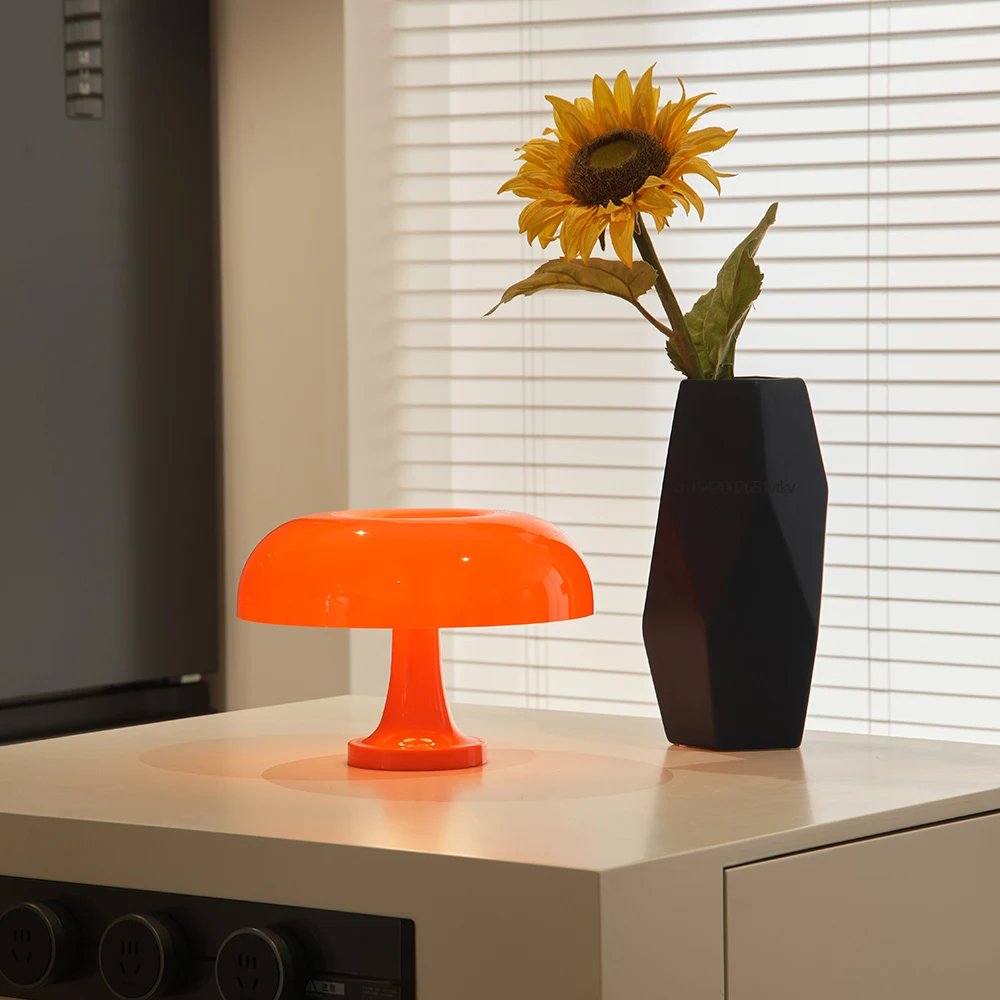 Classic Mushroom Table Lamp Modern Bauhaus Design Table Lamp Hotel Bedroom Atmosphere Lamp Classic Mushroom Table Lamp Modern Bauhaus Design Table Lamp Hotel Bedroom Atmosphere Lamp