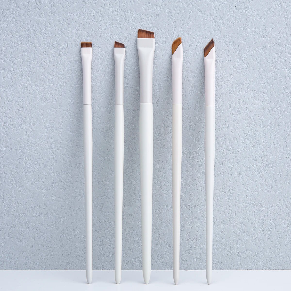 Upgrade Blade Eyeliner Brush Ultra Thin Fine Angle Flat Eyebrow Brush Under The Eye Makeup Brushes Precise Detail Brush white