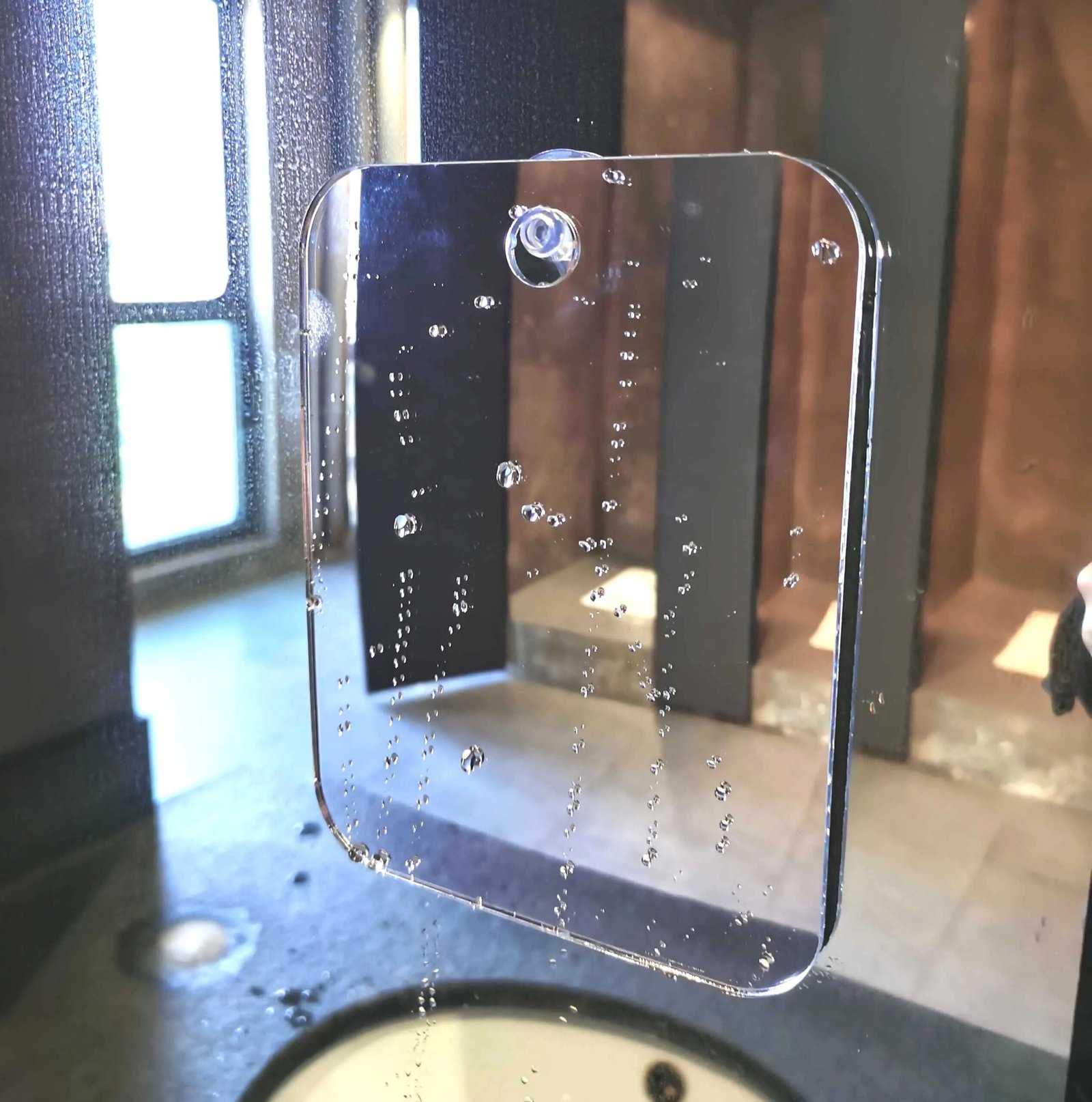 1Pcs Acrylic Bathroom Fog Free Mirror With Wall Suction Shower Mirror Man Shaving Women Makeup Unbreakable Portable Traveling