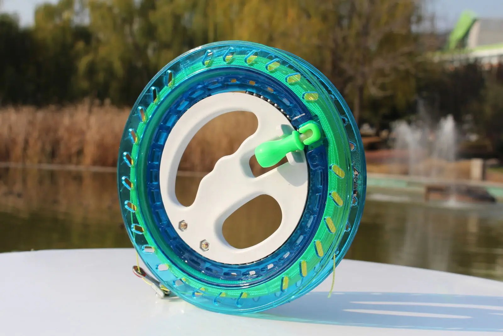 New Arrive Toys 16cm ABS Kite Reel / Wheel For Eagle / Delta / Software Various Kites Flying Traction Tools To Kids /Adults