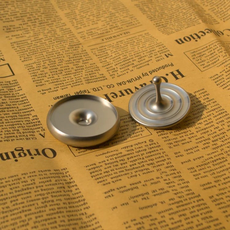 Spinning Top Rotating Magnetic Decoration Desktop Droplets Spiner Toys Gifts Hot Sale Movie Totem Print Spinning Top