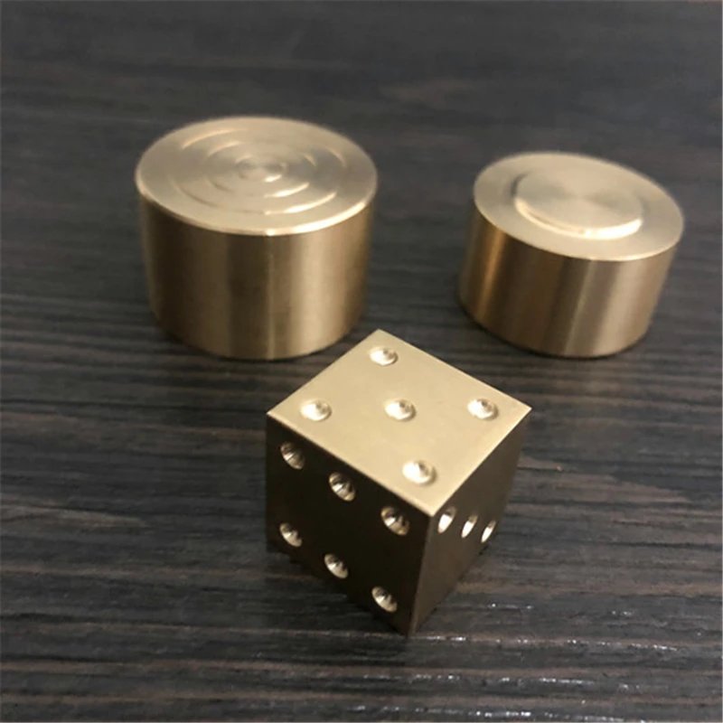 Super Mental Die (Brass) Magic Tricks Stage Close Up Magia Dice Number Prediction Magie Metalism Gimmick Prop Accessories Super Mental Die (Brass) Magic Tricks Stage Close Up Magia Dice Number Prediction Magie Metalism Gimmick Prop Accessories