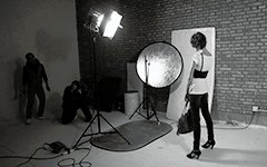 1PC Wonderful Lamp - Golden Color Magic Tricks Magician Close Up Illusions Gimmick Props Mentalism Coin Appearing Vanish Magia