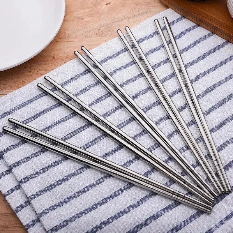 30/1Pair Chinese Chopsticks Stainless Steel Non-slip Sushi Chopstick Korean Japanese Food Metal Stick Reusable Kitchen Tableware 30/1Pair Chinese Chopsticks Stainless Steel Non-slip Sushi Chopstick Korean Japanese Food Metal Stick Reusable Kitchen Tableware