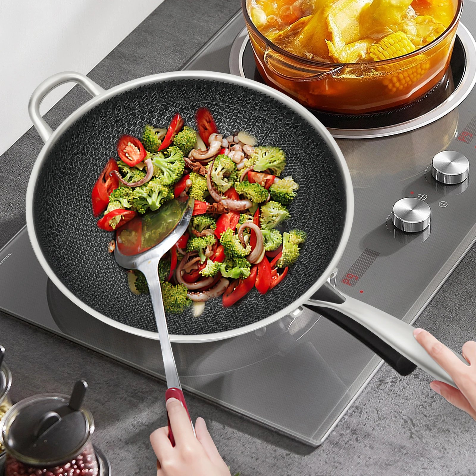 13.4 inch Non Stick Frying Wok Stainless Steel Stir-fry Wok Honeycomb Wok with Lid Kitchen Supply Wok 13.4 inch Non Stick Frying Wok Stainless Steel Stir-fry Wok Honeycomb Wok with Lid Kitchen Supply Wok
