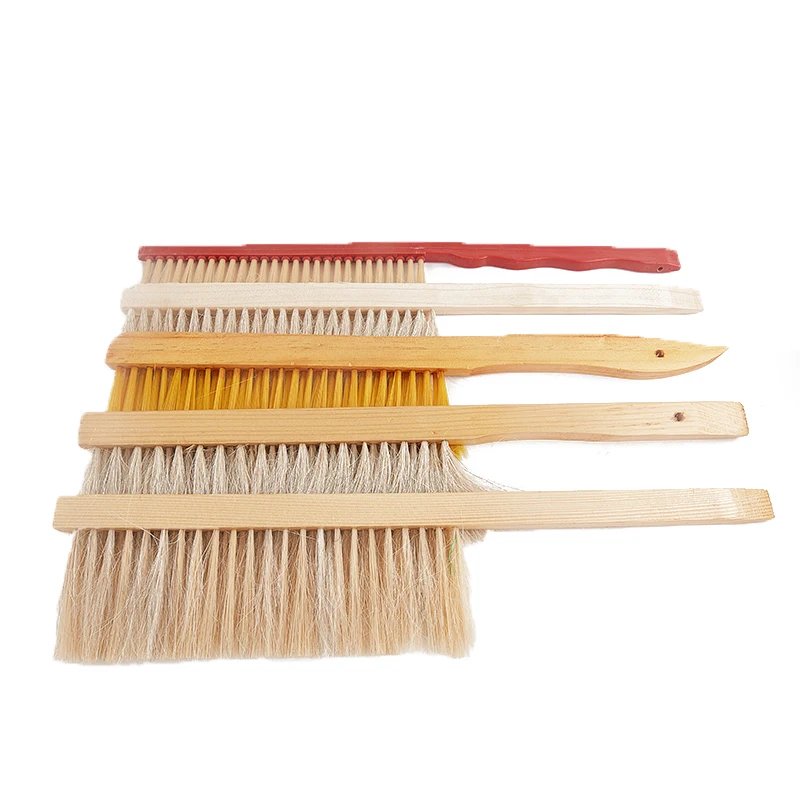 Beekeeping Tools Wood Honey Brush Wasp bee Sweep Beekeeping Equipment Horse Tail Hair New Bee Brush