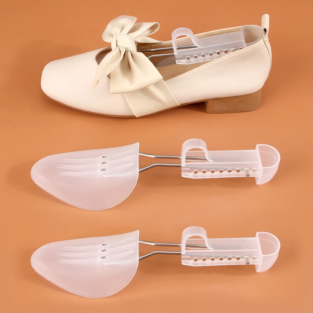 1 Pair Men and women Plastic Shoe Tree Adjustable Shoe Stretcher Shaper Boot Holder Shoe Support（white and black）two sizes