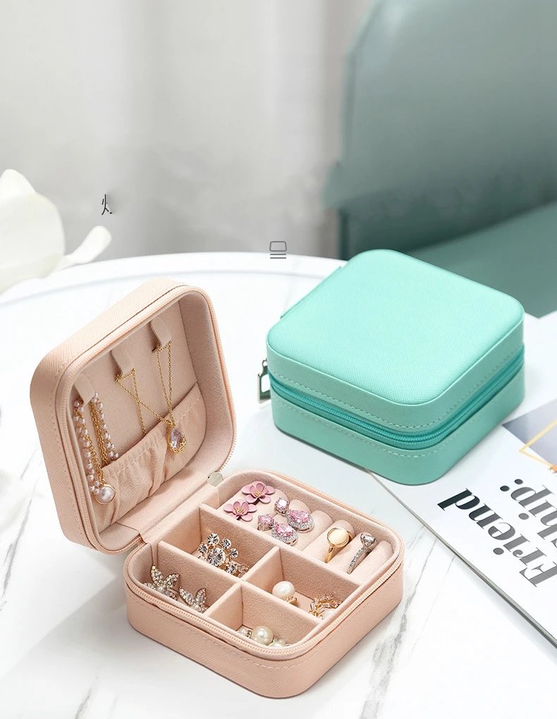 Mini Jewelry Storage Box Portable Home Travel Earrings Necklace Storage Case for Women Ring Organizer PU Leather Display Case