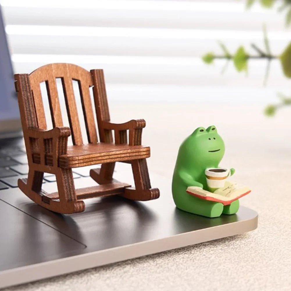 Cute Healing Small Decoration Cute Mini Frog Resin Figurine Rocking Chair Design with Book Coffee Home Bedroom Office Decoration