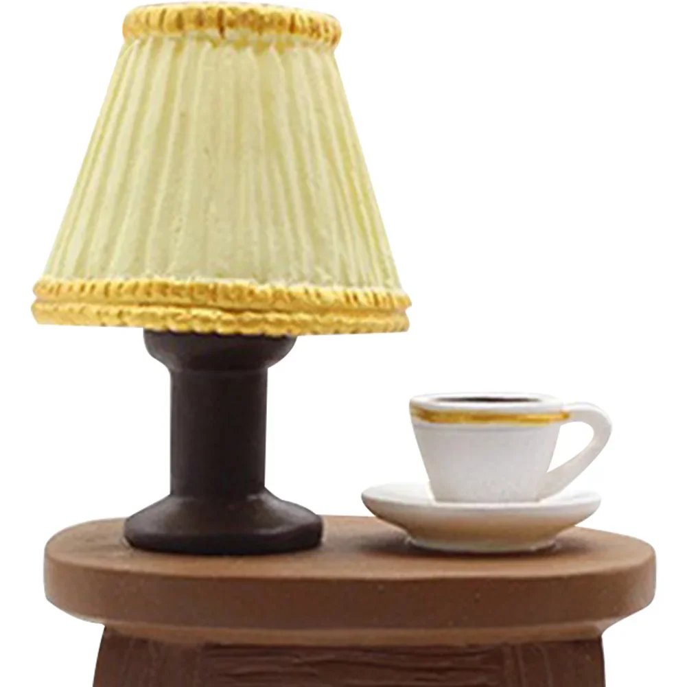 Cute Healing Small Decoration Cute Mini Frog Resin Figurine Rocking Chair Design with Book Coffee Home Bedroom Office Decoration