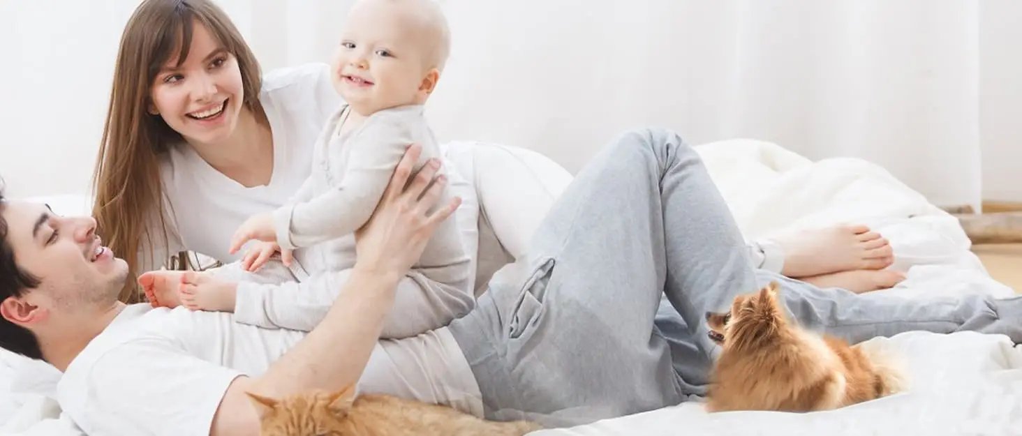 Baby Waterproof Mattress Protector Fitted Sheet Breathable & Noiseless Crib Toddler Baby Mattress Cover