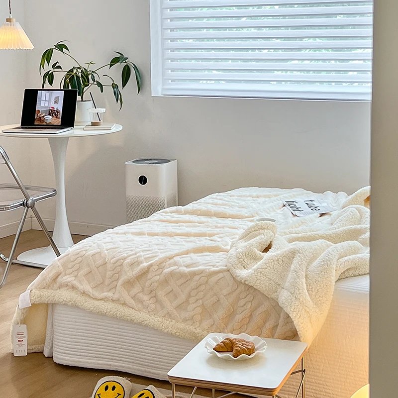 Soft Throw Blanket Multi Color Coral Velvet Blanket Cozy Warm Plush Blanket For Sofa Bedroom Living Room Camp