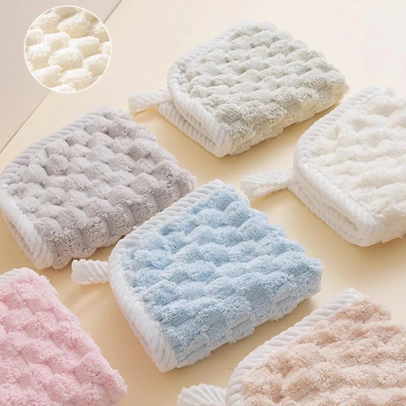 Hand Towel Lovely Cloud Pattern Super Absorbent Hand Towel with Cloud Lattice Pattern for Bathroom Decoration for Daily Use Hand Towel Lovely Cloud Pattern Super Absorbent Hand Towel with Cloud Lattice Pattern for Bathroom Decoration for Daily Use