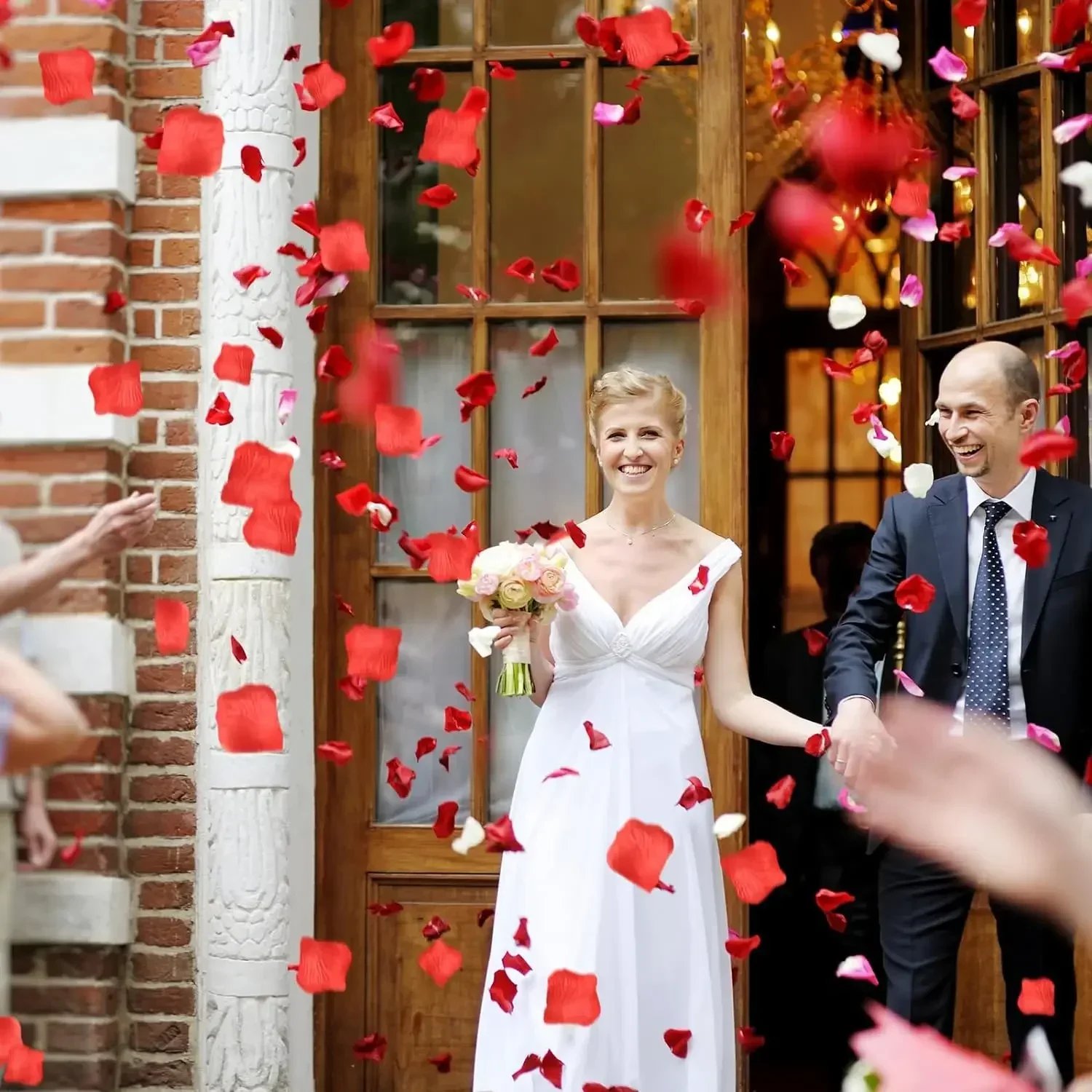 2000/100Pcs Artificial Fake Rose Petals Colorful Simulation Silk Rose Petal For Valentines Day Wedding Party Romantic Decoration 2000/100Pcs Artificial Fake Rose Petals Colorful Simulation Silk Rose Petal For Valentines Day Wedding Party Romantic Decoration