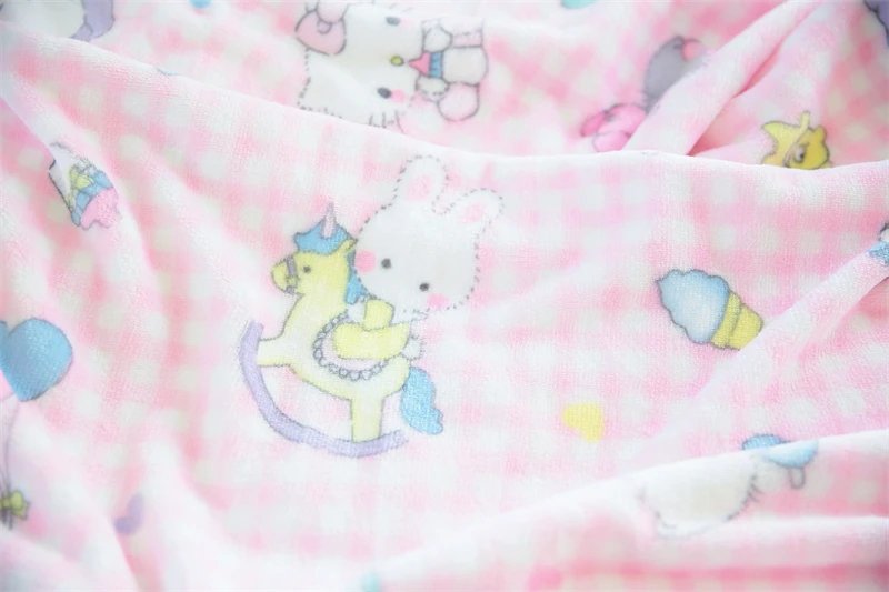 Japanese Anime Flannel Blanket Warm Winter Blanket Bedspread Cover on the Bed Pillowcase Nap Blanket Machine Washable Pink Girl