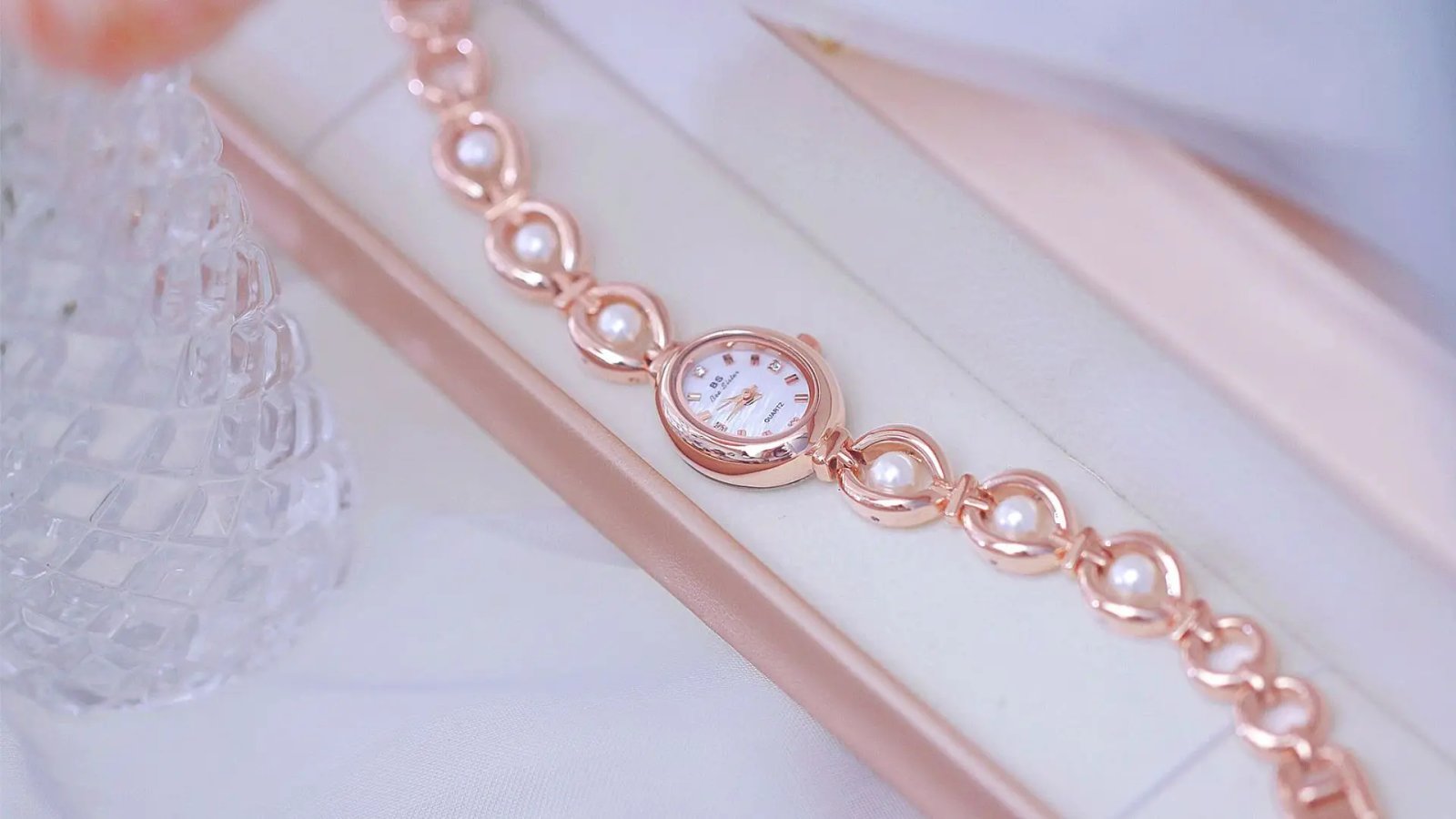 UTHAI Women's Watch Brand Japanese Style Light Luxury Simple Pearl Bracelet Jewelry Waterproof Female Fashion Clock Watches Gift UTHAI Women's Watch Brand Japanese Style Light Luxury Simple Pearl Bracelet Jewelry Waterproof Female Fashion Clock Watches Gift