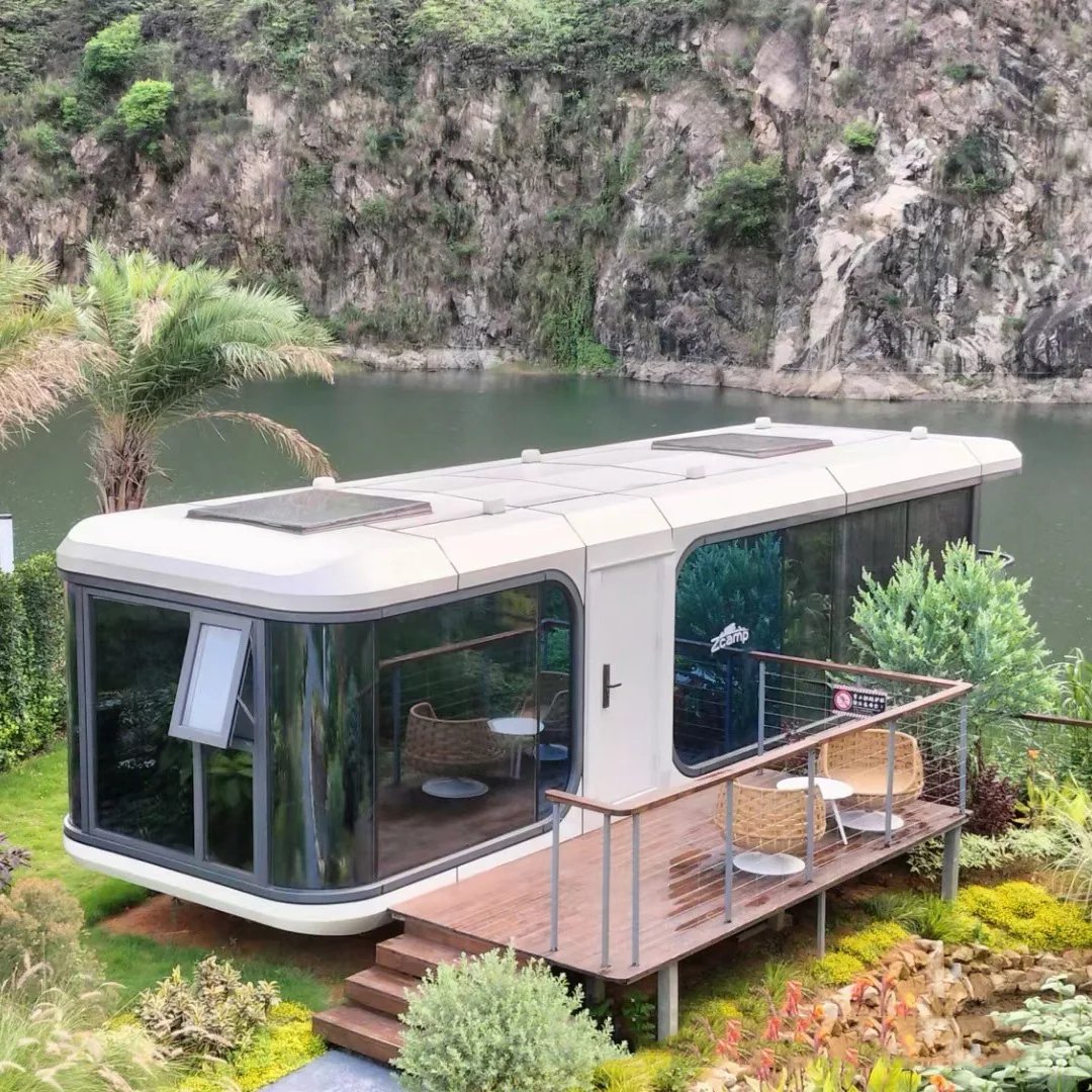 Capsule House Mobile Modern Tiny Prefabricated hotel Prefab container Home Villas Isolated Two Bedroom Luxury Sunrooms