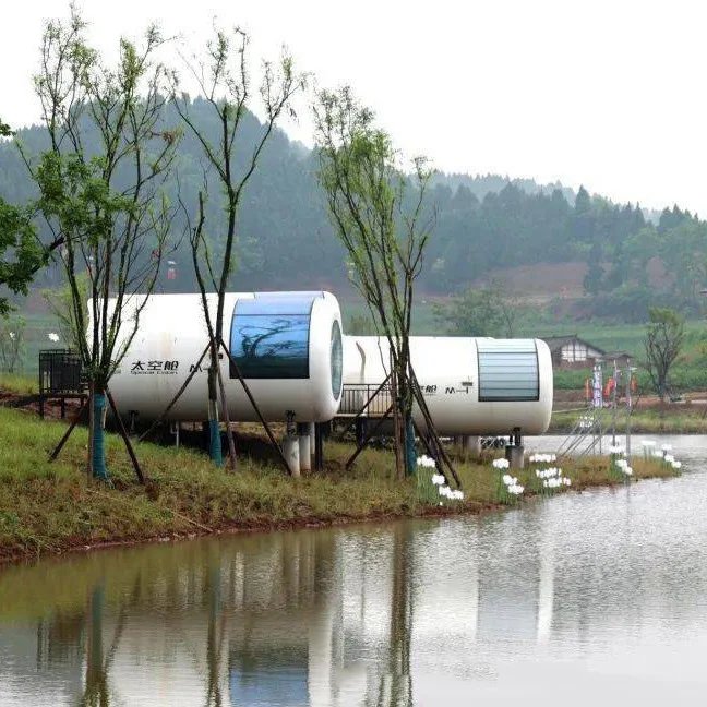 Capsule House Mobile Modern Tiny Prefabricated hotel Prefab container Home Villas Isolated Two Bedroom Luxury Sunrooms