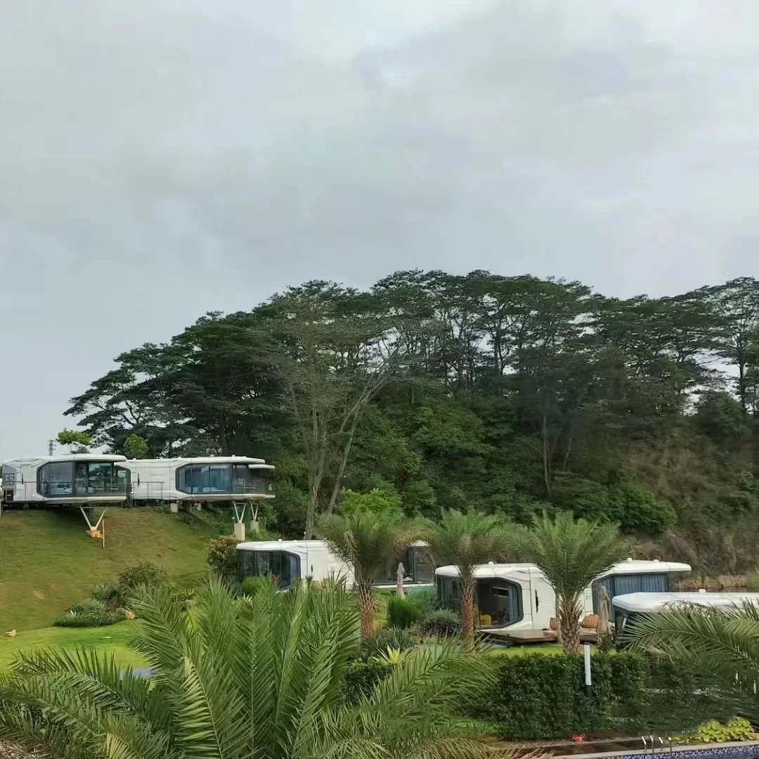 Capsule House Mobile Modern Tiny Prefabricated hotel Prefab container Home Villas Isolated Two Bedroom Luxury Sunrooms