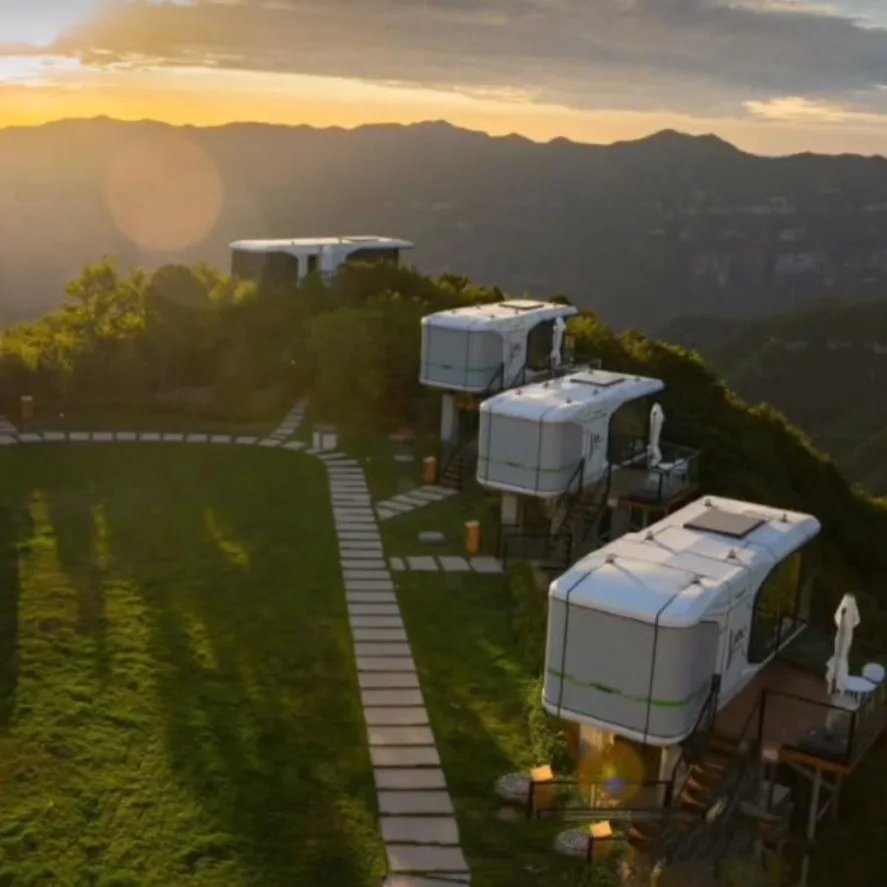 Capsule House Mobile Modern Tiny Prefabricated hotel Prefab container Home Villas Isolated Two Bedroom Luxury Sunrooms
