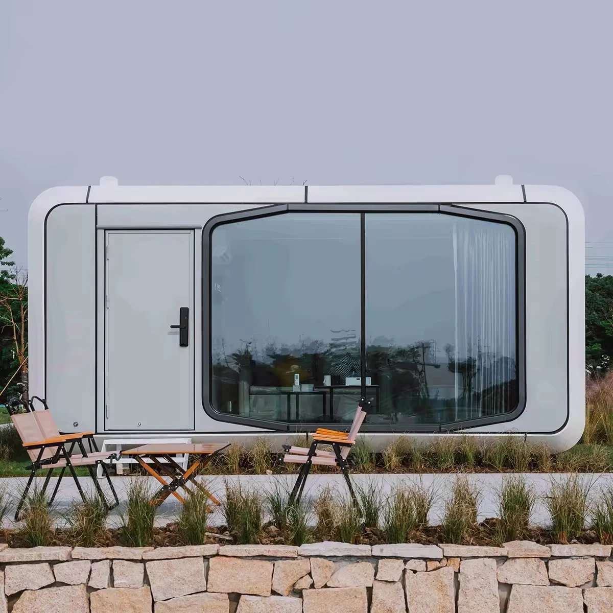 Capsule House Mobile Modern Tiny Prefabricated hotel Prefab container Home Villas Isolated Two Bedroom Luxury Sunrooms