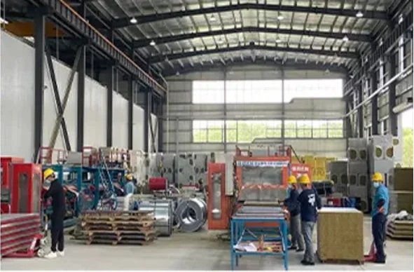 YG 20/40FT Tiny House Two-storey Innovations Container House Extendable Is Made of Carved Metal Plate with Glass Curtain Wall