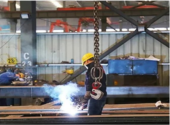 YG 20/40FT Tiny House Two-storey Innovations Container House Extendable Is Made of Carved Metal Plate with Glass Curtain Wall