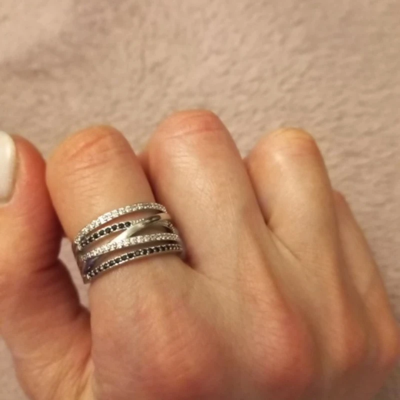 New Twist Ethnic Style Women Finger Rings With Black&White Stone Micro Paved Surprise Gift For Women Trendy Jewelry Rings New Twist Ethnic Style Women Finger Rings With Black&White Stone Micro Paved Surprise Gift For Women Trendy Jewelry Rings