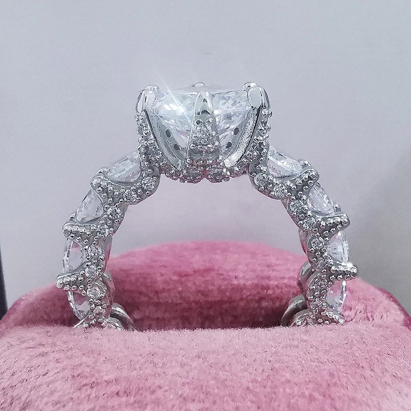 2023 Arrival Luxury Vintage Retro Silver Color Designer Engagement Ring for Women Party Lady Gift Finger Jewelry Wholesale R6014
